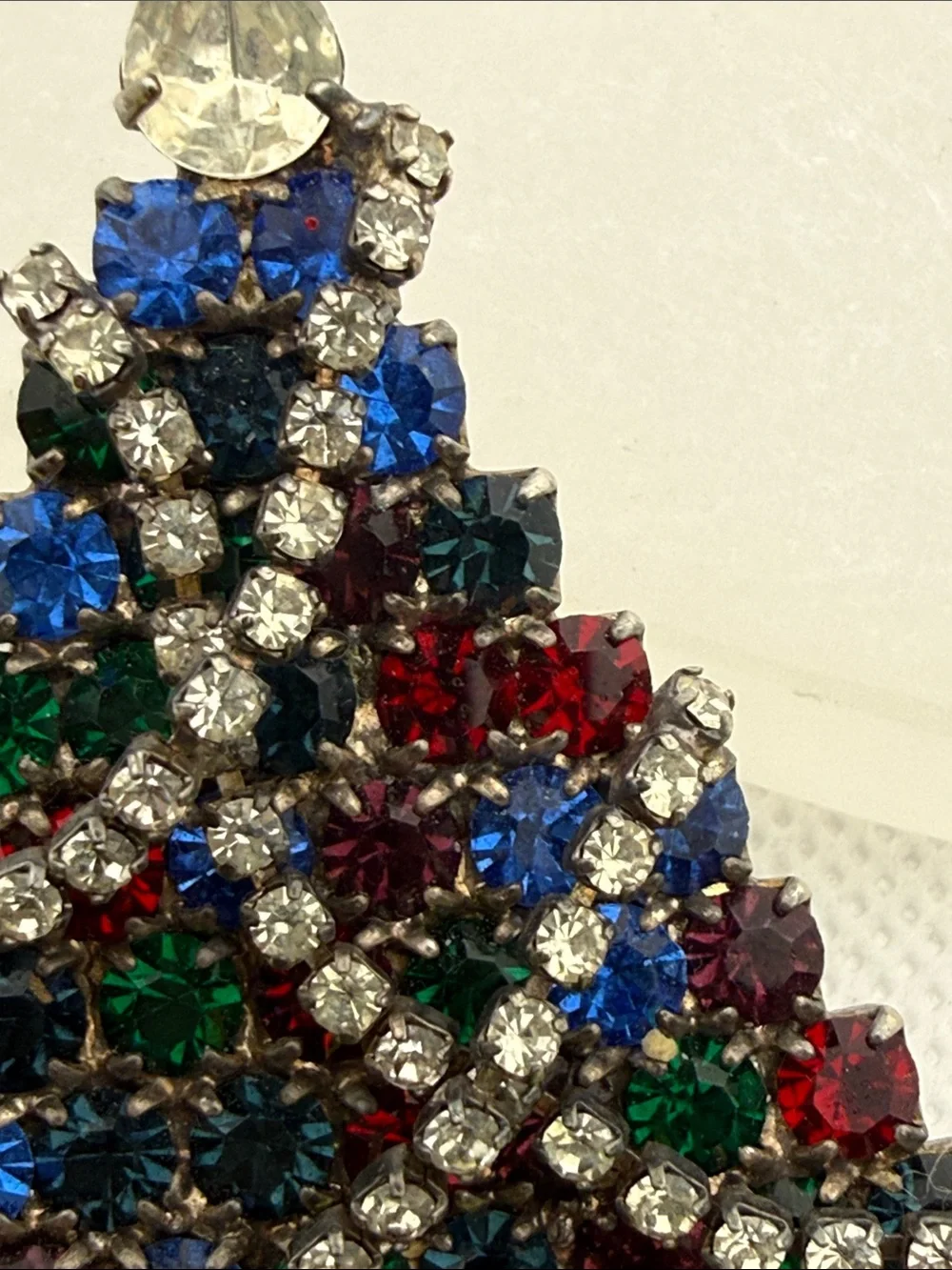 Vintage special rhinestone Christmas Tree Brooch Pin Sparkling Holiday Jewelry